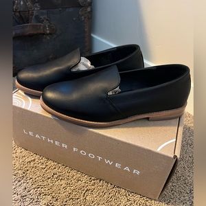 Patina leather footwear! Size 8 but they run small!